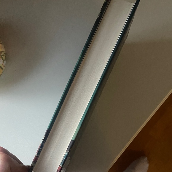 None of this is True by Lisa Jewell - Picture 4 of 5